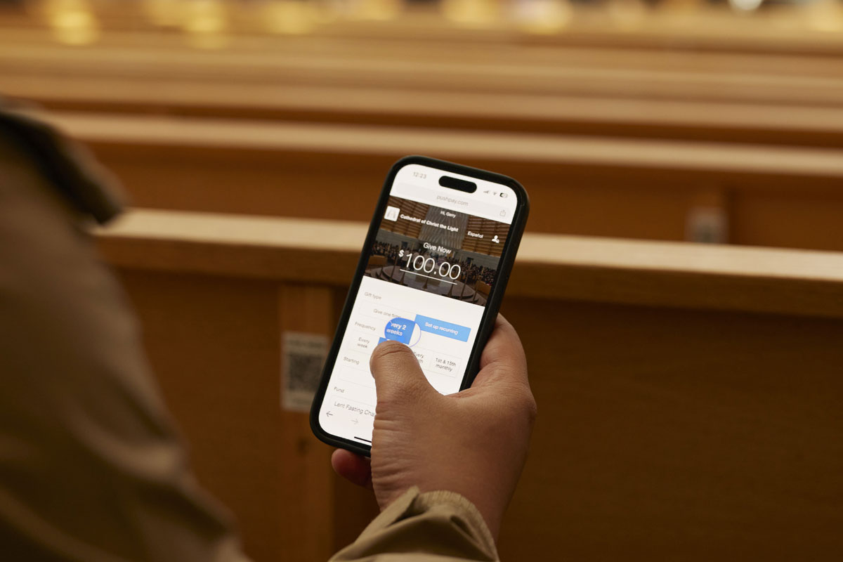 Blade-1-The-State-of-Giving-in-the-Church-Today-giving-hub